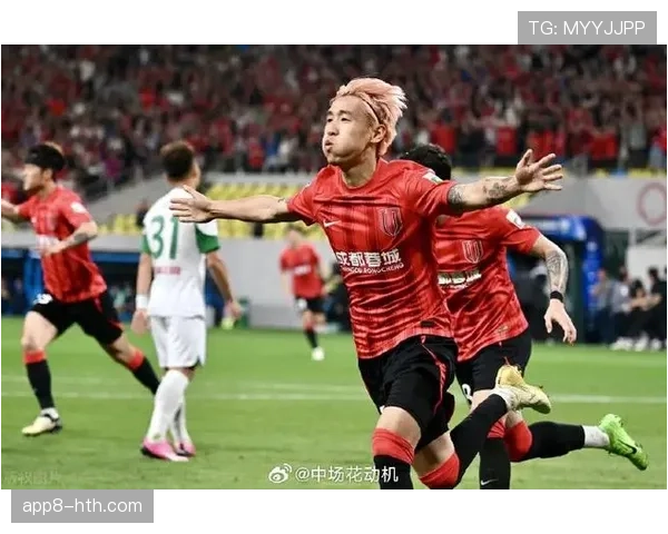 韦世豪世界波，成都蓉城2-1力克上海申花稳居前四。